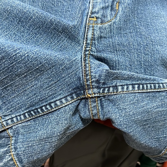 Levi Strauss Signature denim shorts. Size 12. Great condition. - Picture 4 of 4